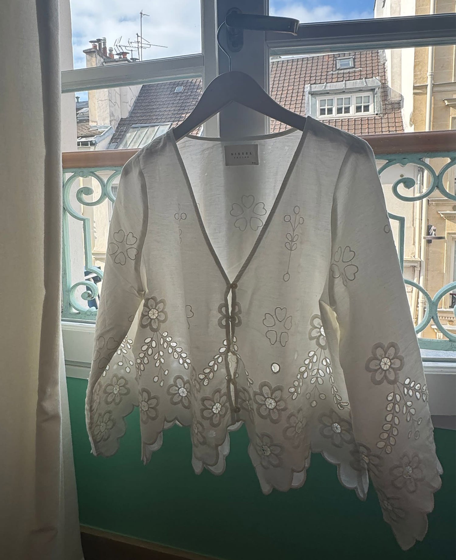 Trine Top - White Cutwork