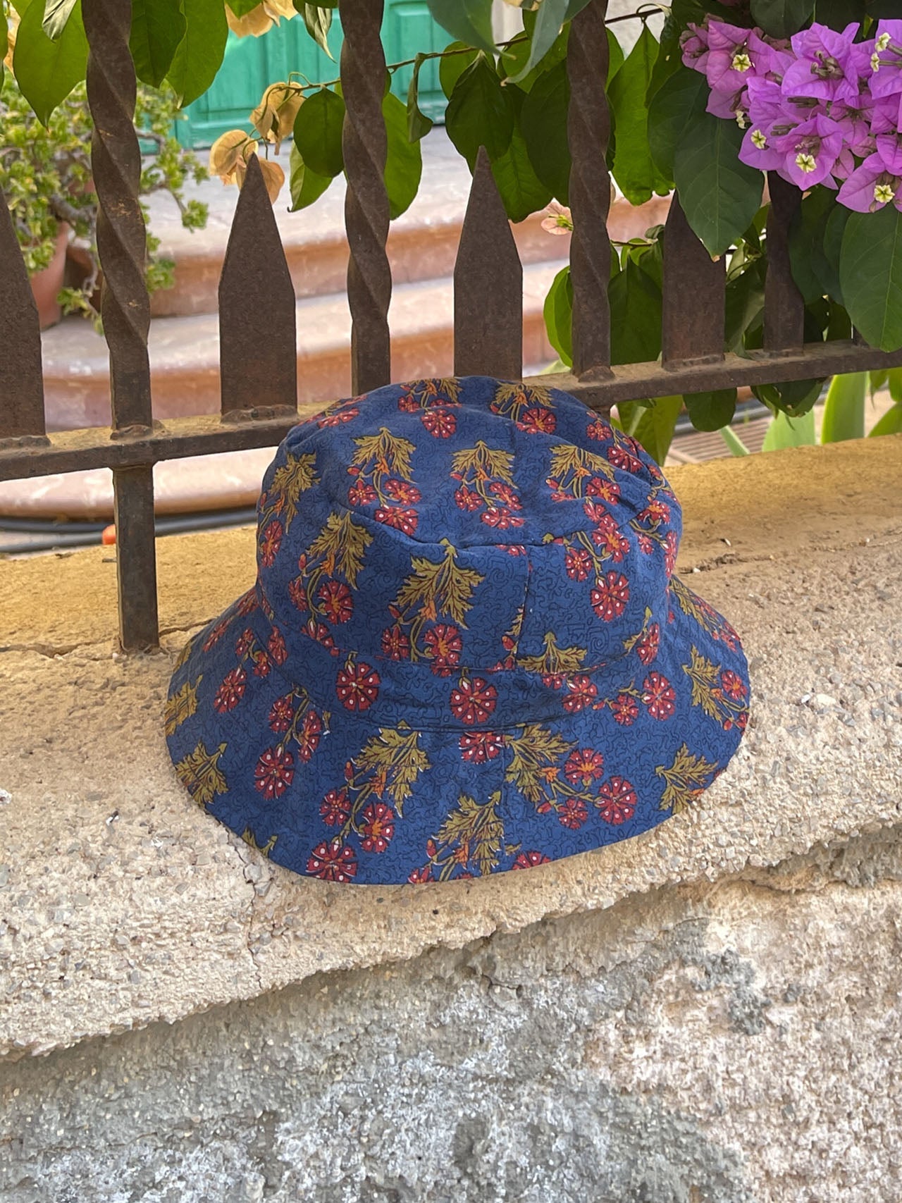DEW E DEW E☆FLOWER BUCKET HAT Rainbow Flower Power Reversible Bucket Hat – Jack and Bec