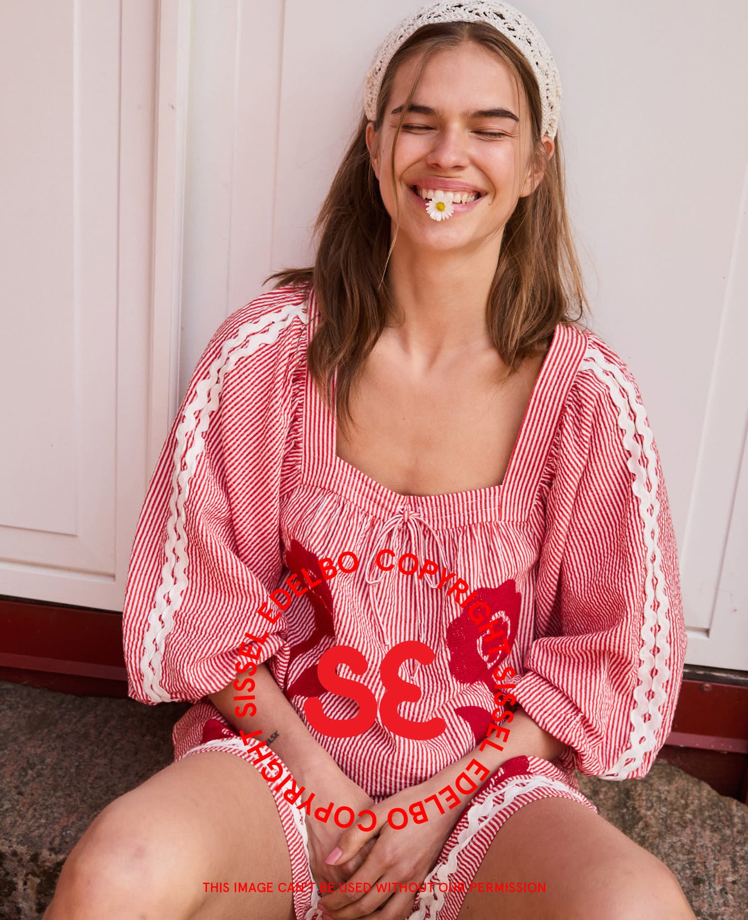 Abelone Top - Red Flower