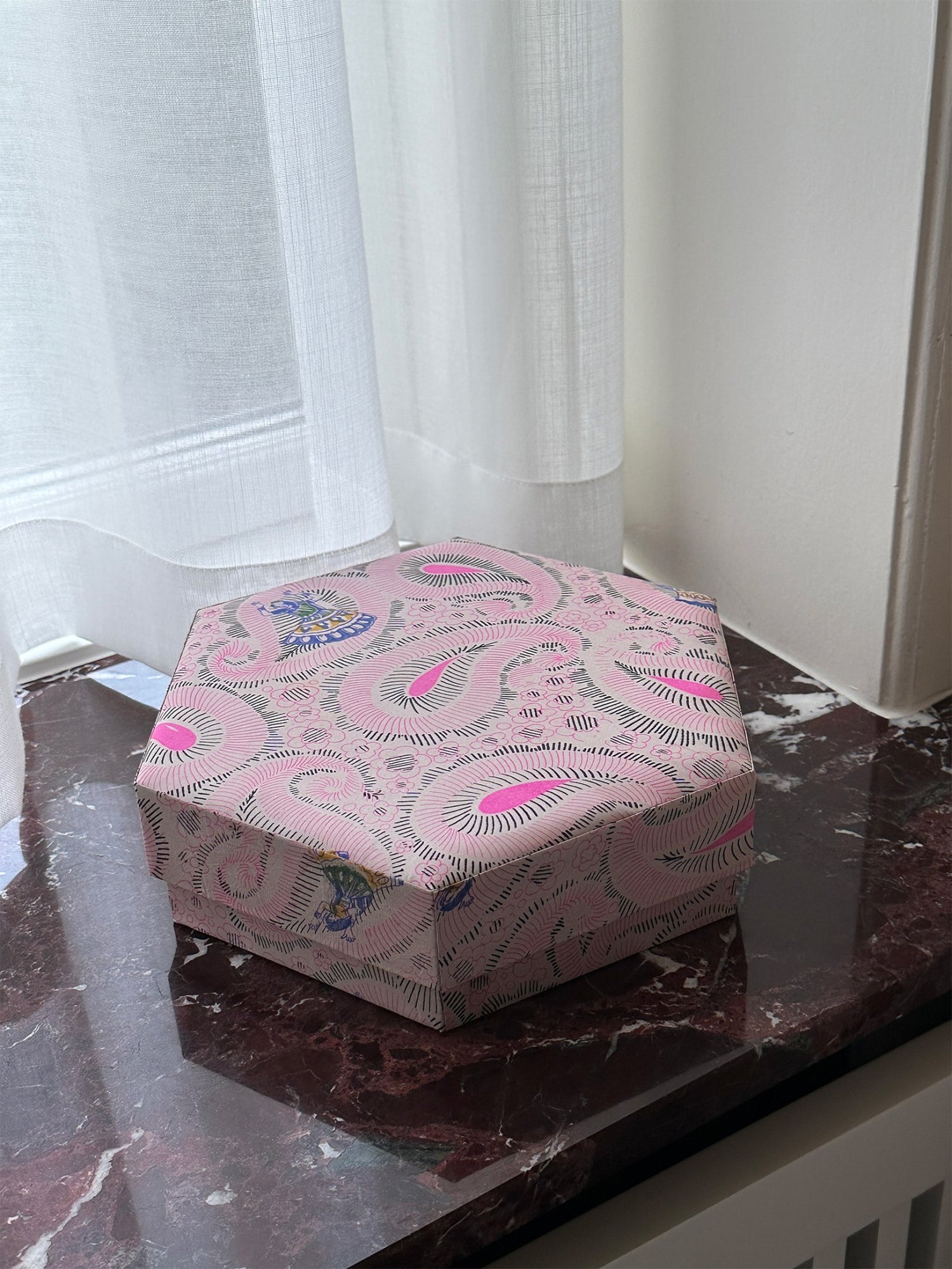 Alison Hexagon SILK Box - No. 16