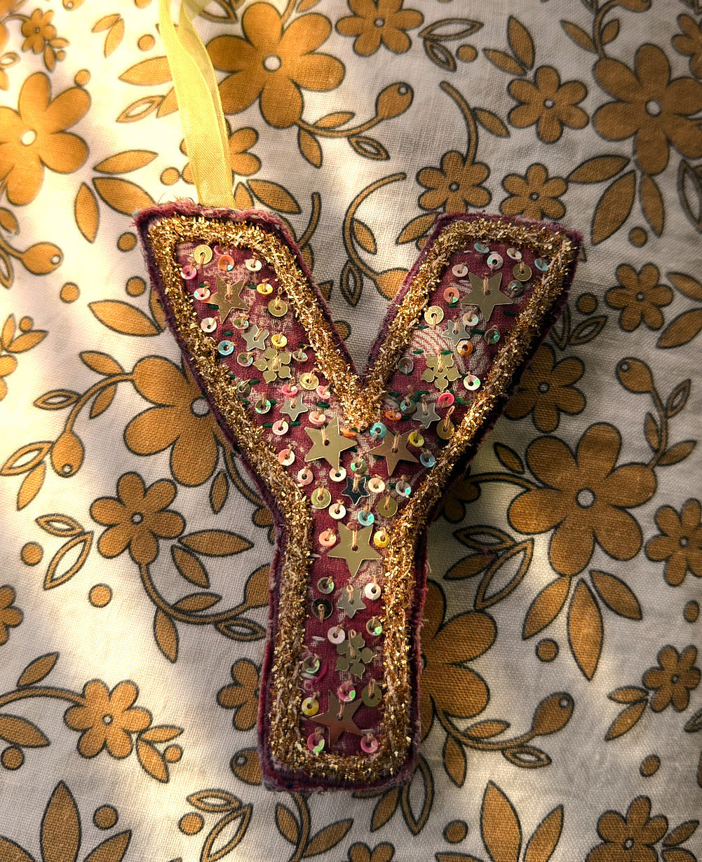 Alphabet Ornament - Y