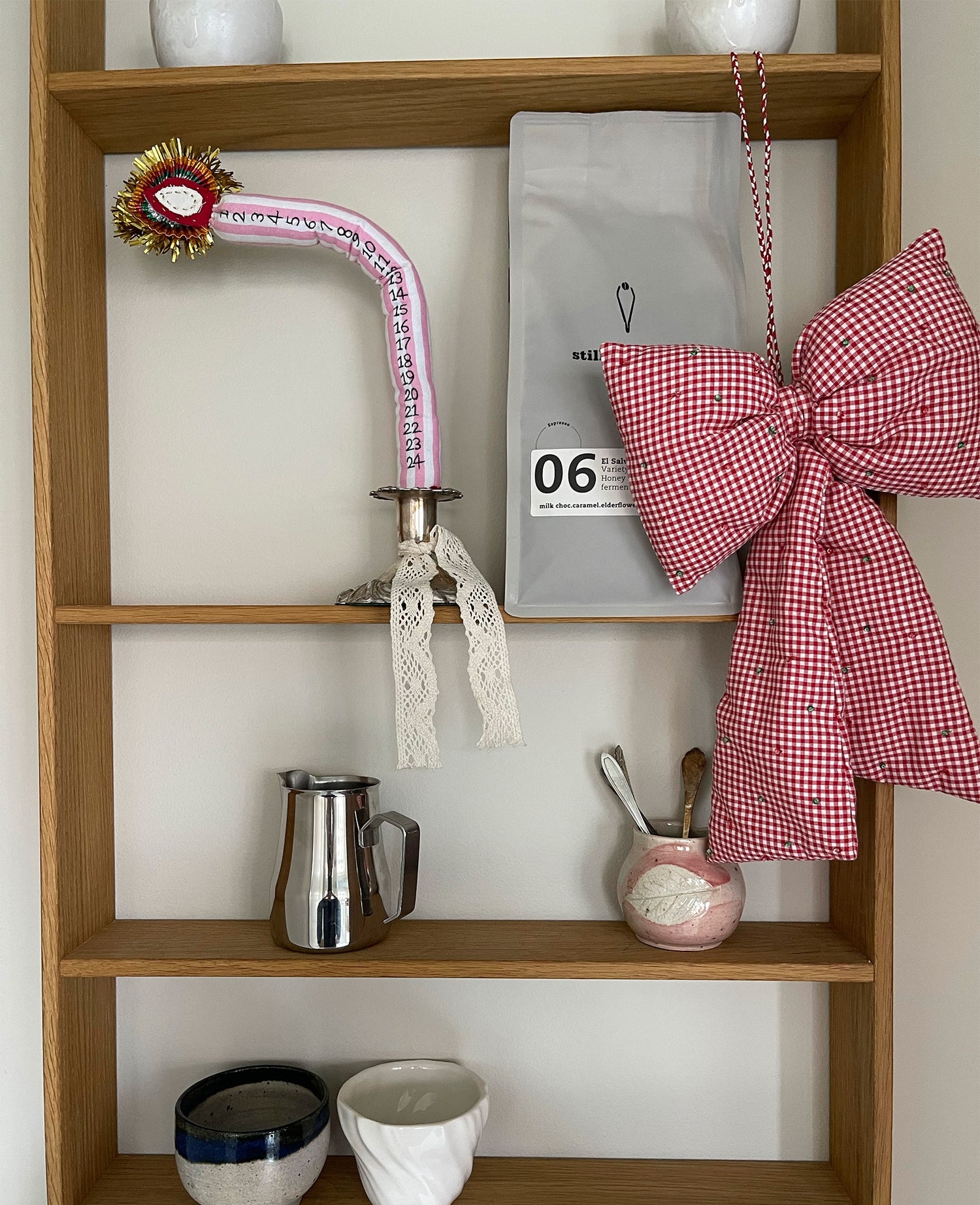 Calendar Light - Pink Wide Stripes