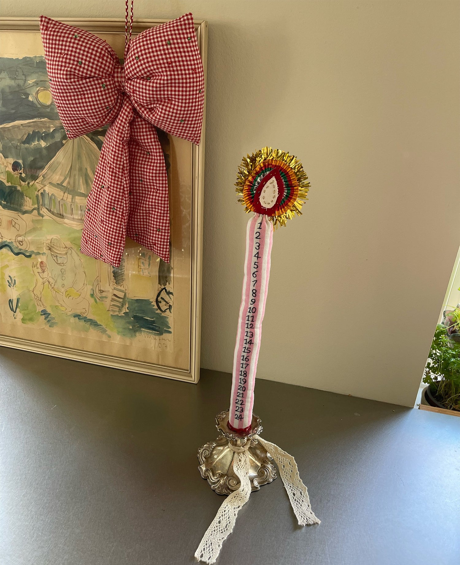 Calendar Light - Pink Wide Stripes
