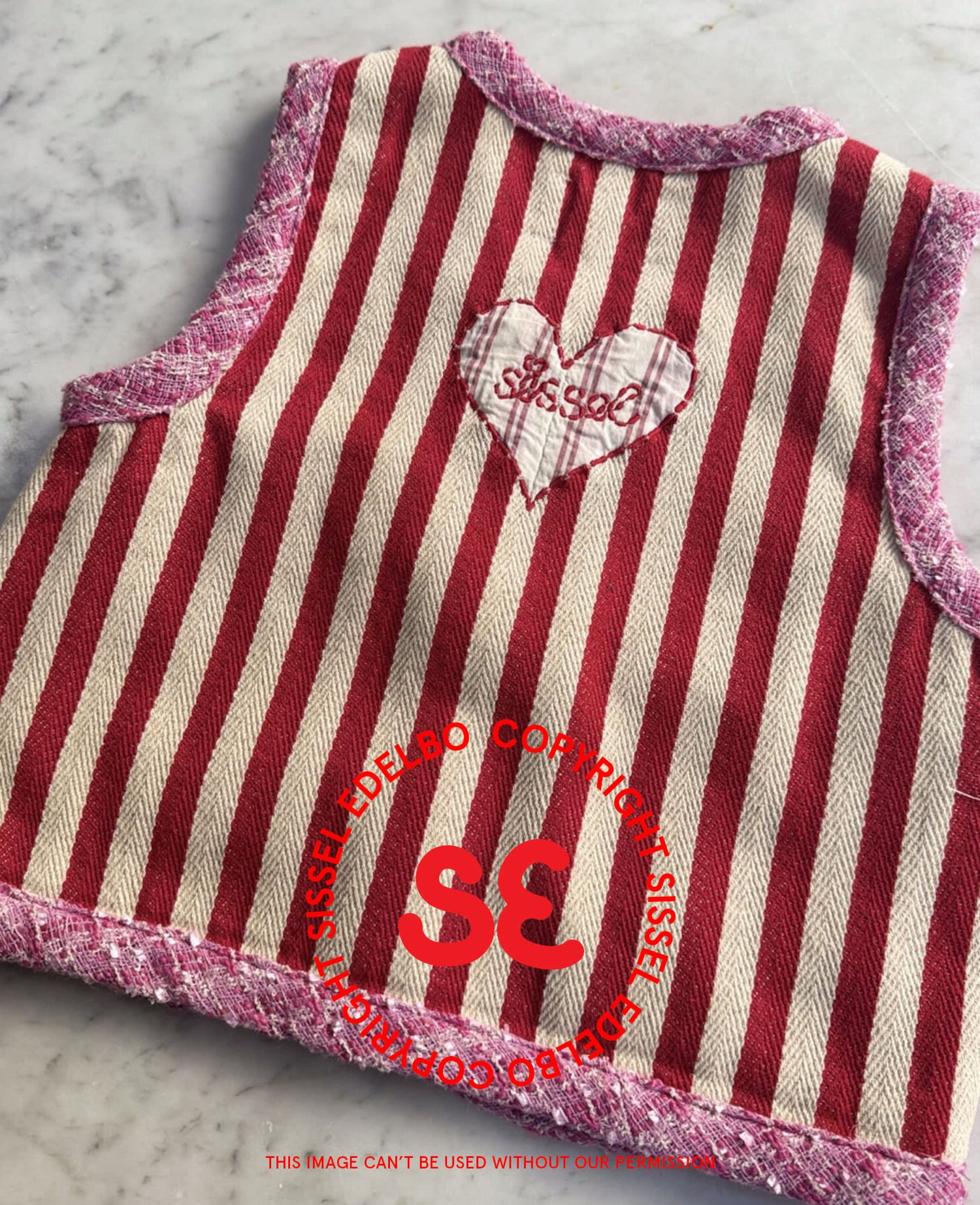 Como MINI Vest - Red Stripes