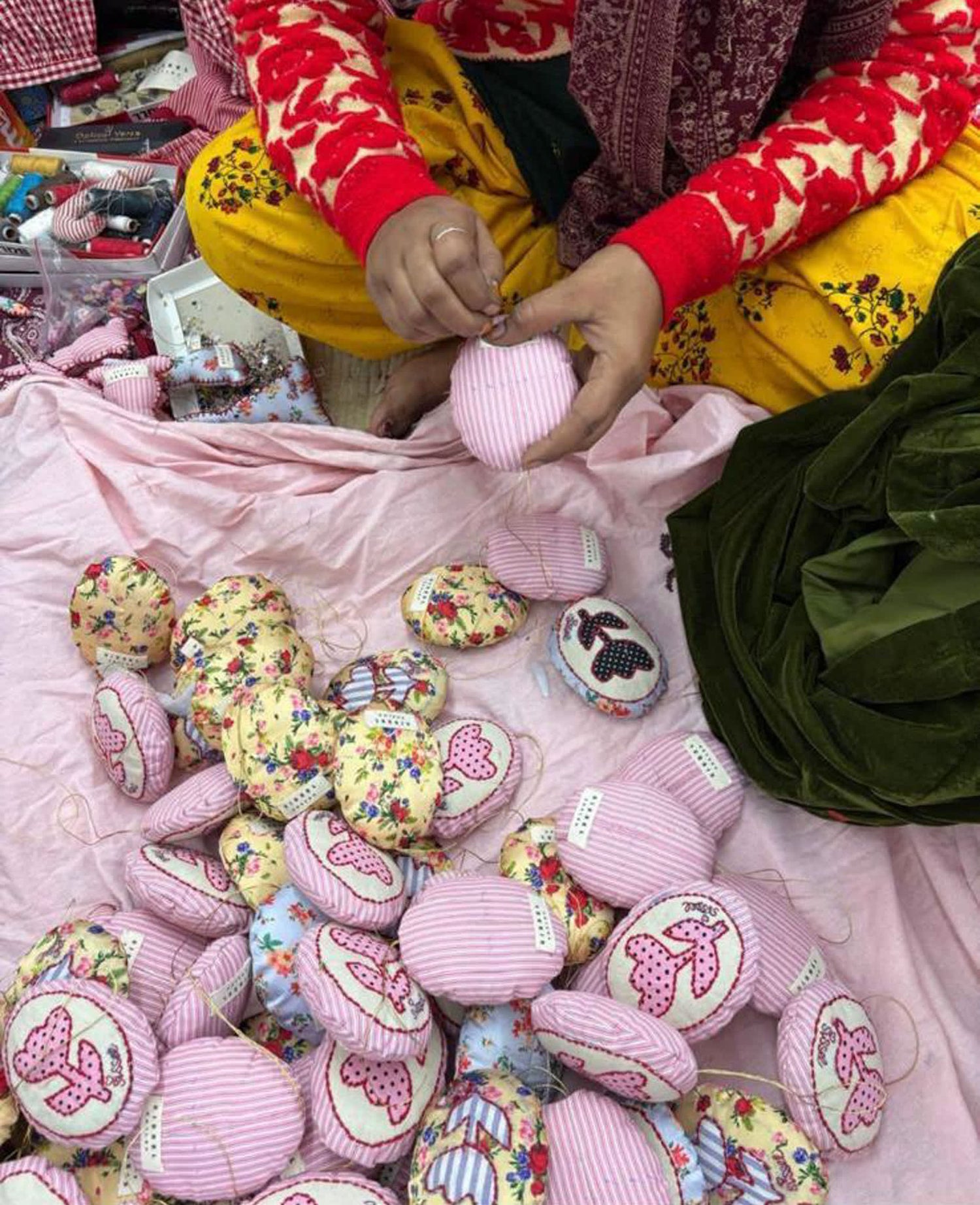 Vera Easter Egg Ornament - Dot Pink