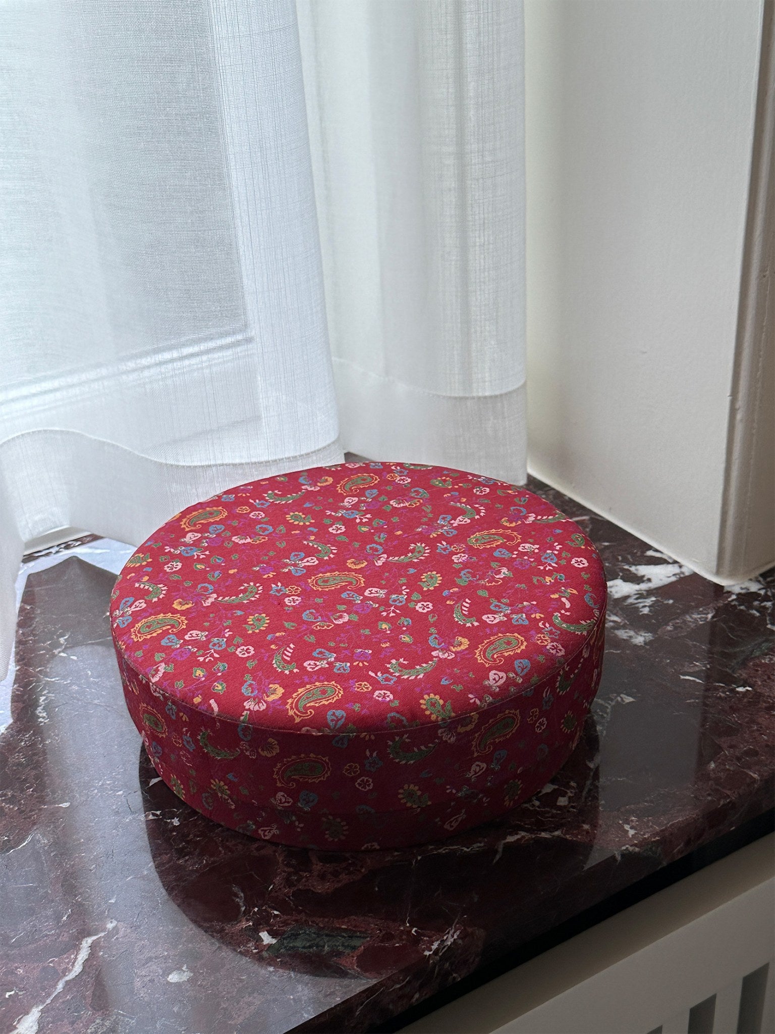 Jennie Round SILK Box - No. 19 – SISSEL EDELBO