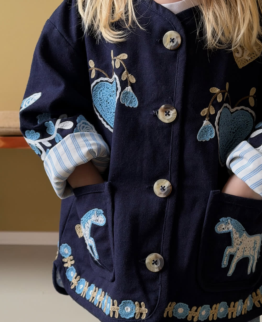 Maggie MINI Jacket - Navy Horses – SISSEL EDELBO