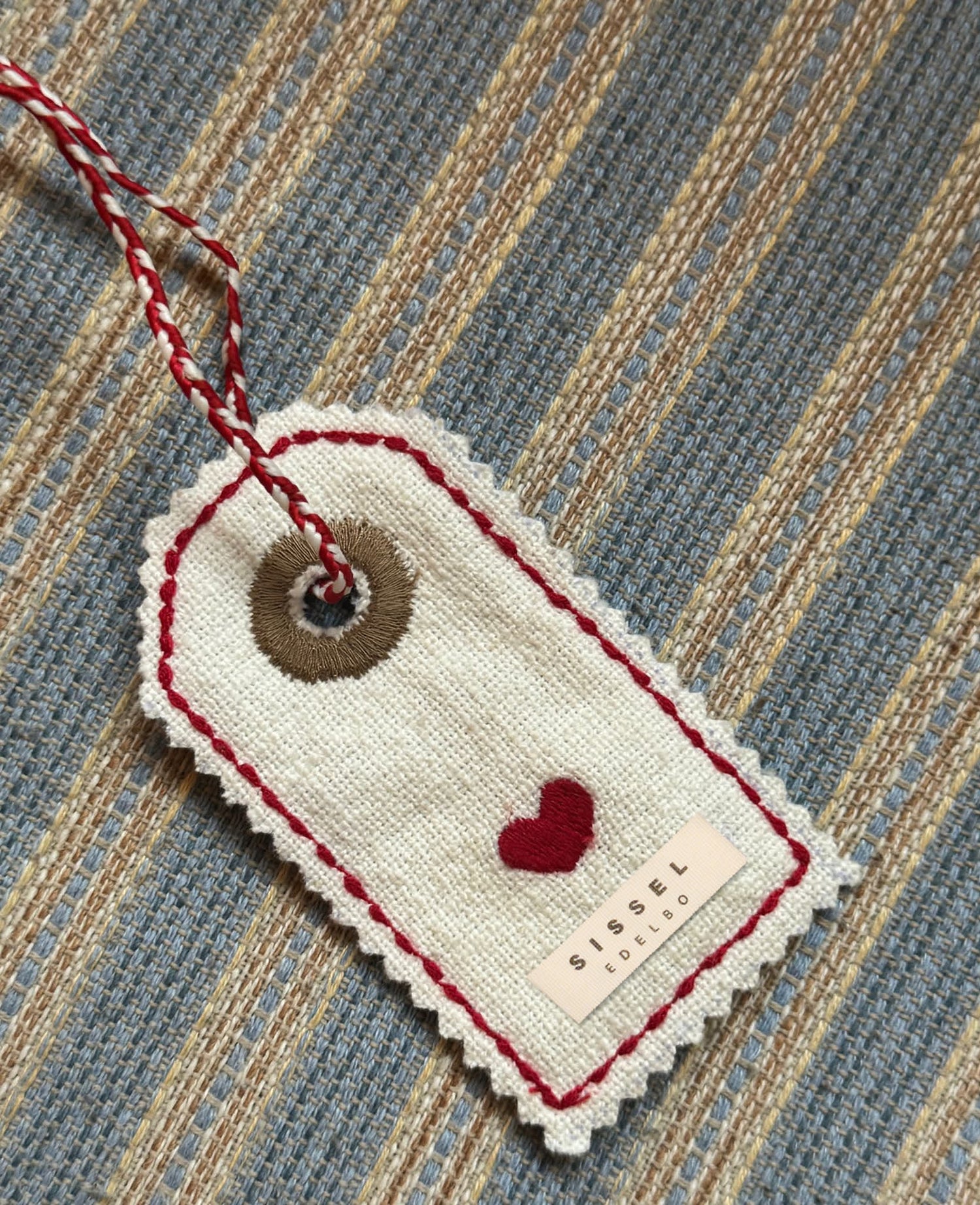 Manilla Tag Ornament - Snow
