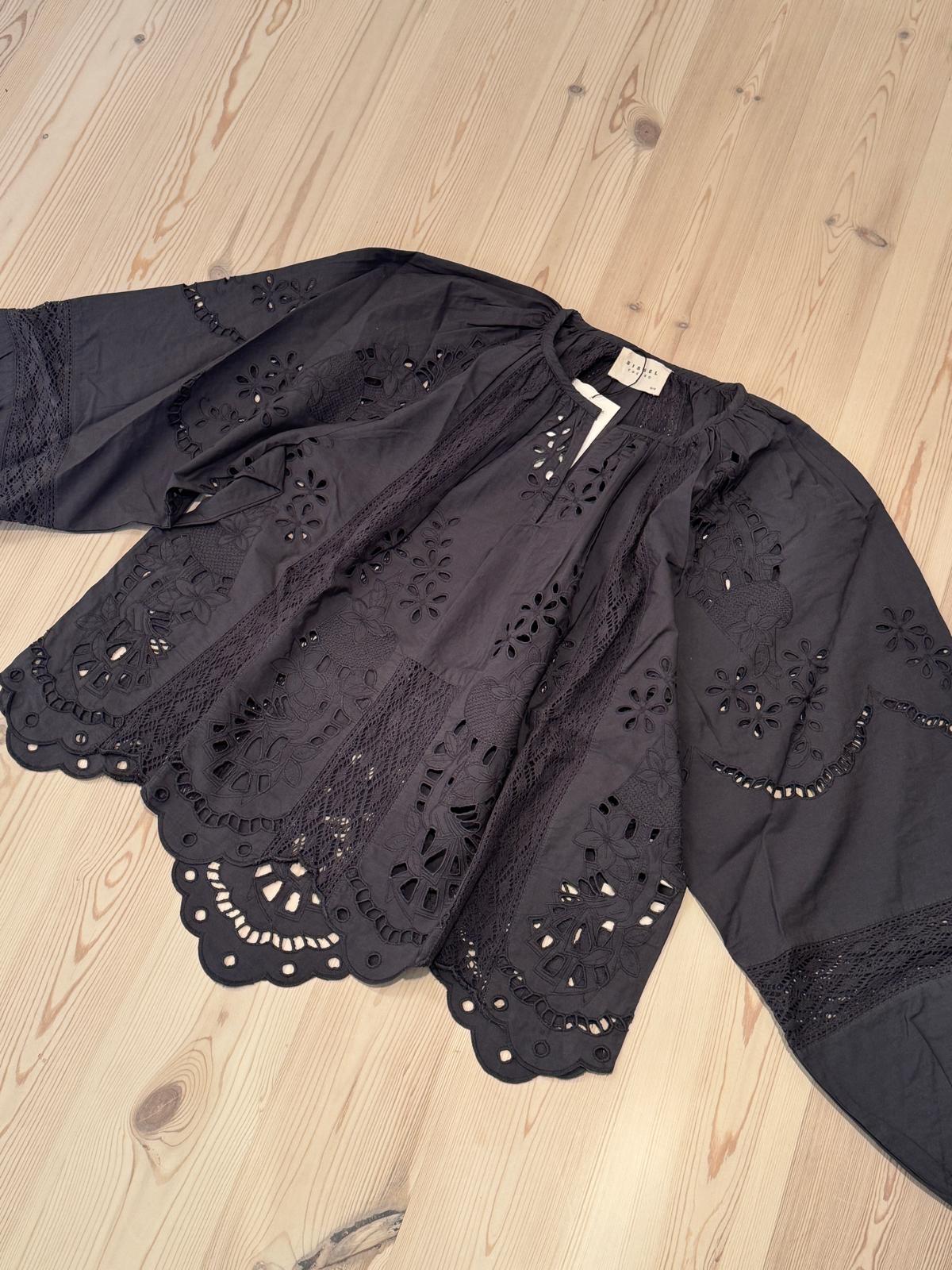 Mila Top - Almost Black