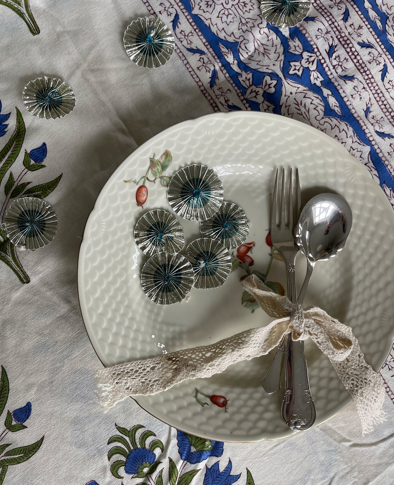 Metallic Celebration Rosettes 20 pc - Grass