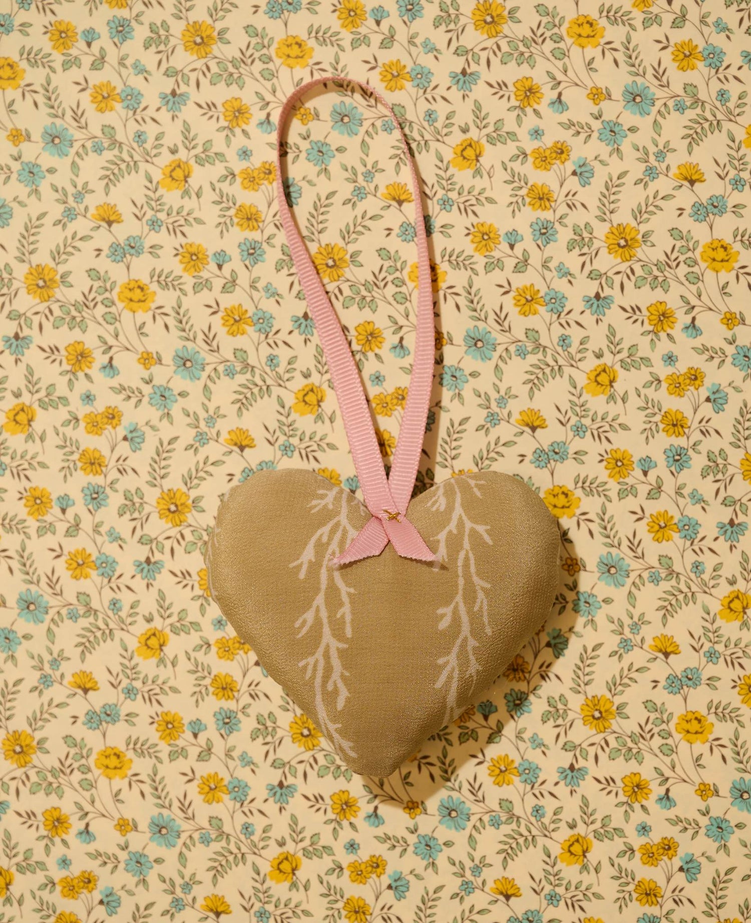 Megan Heart SILK Ornament - Juicy Beige