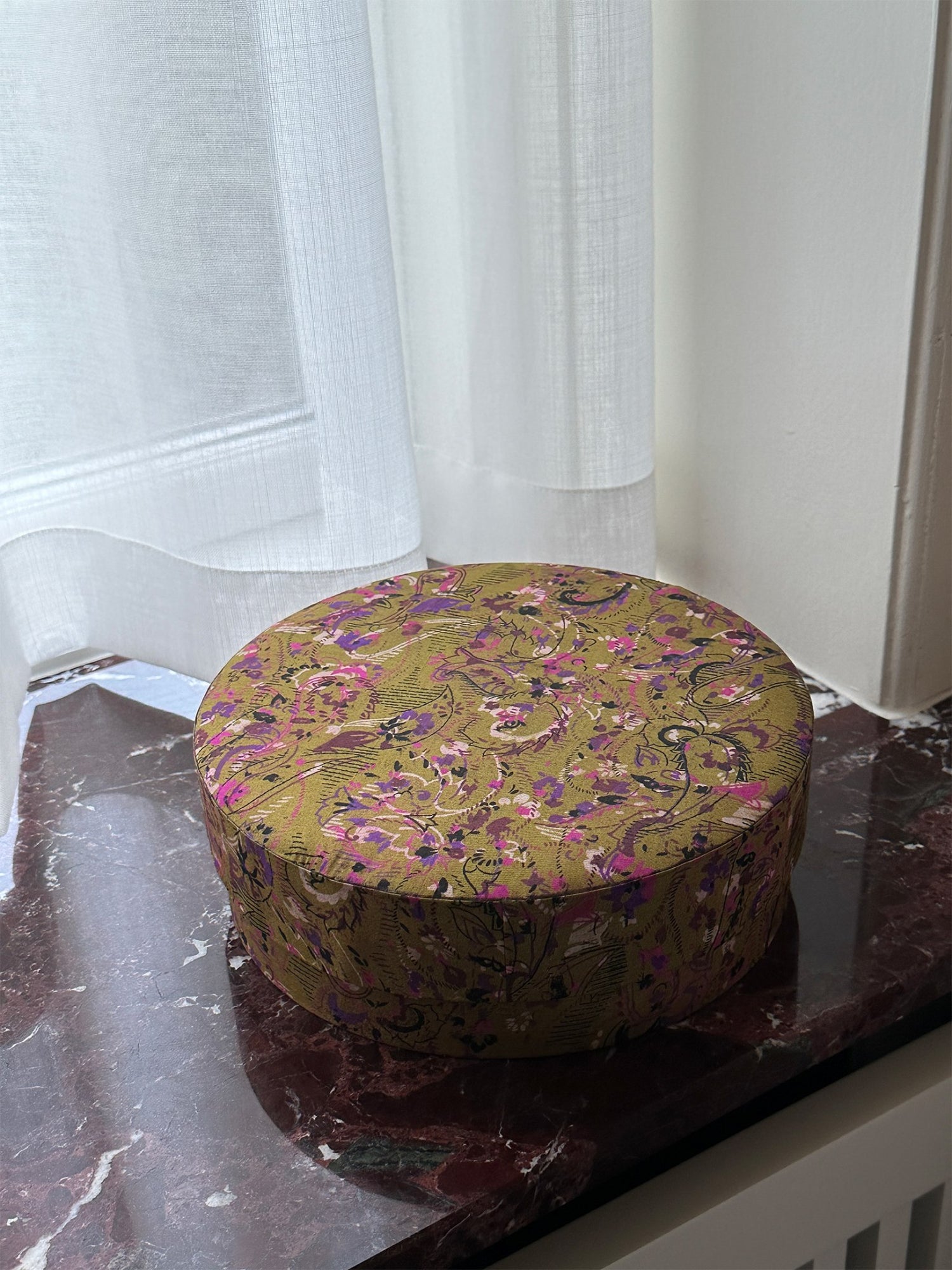 Jennie Round SILK Box - No. 7