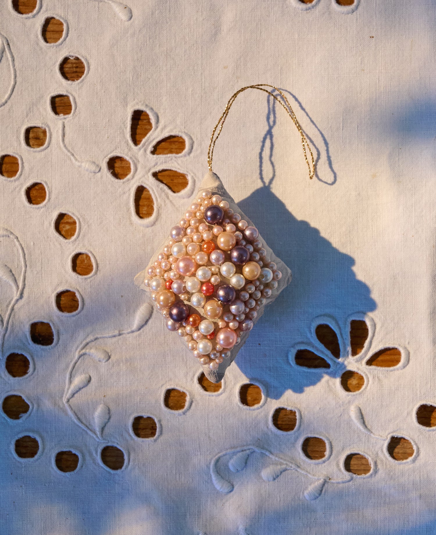 Rhomb SILK Ornament - Biscuit