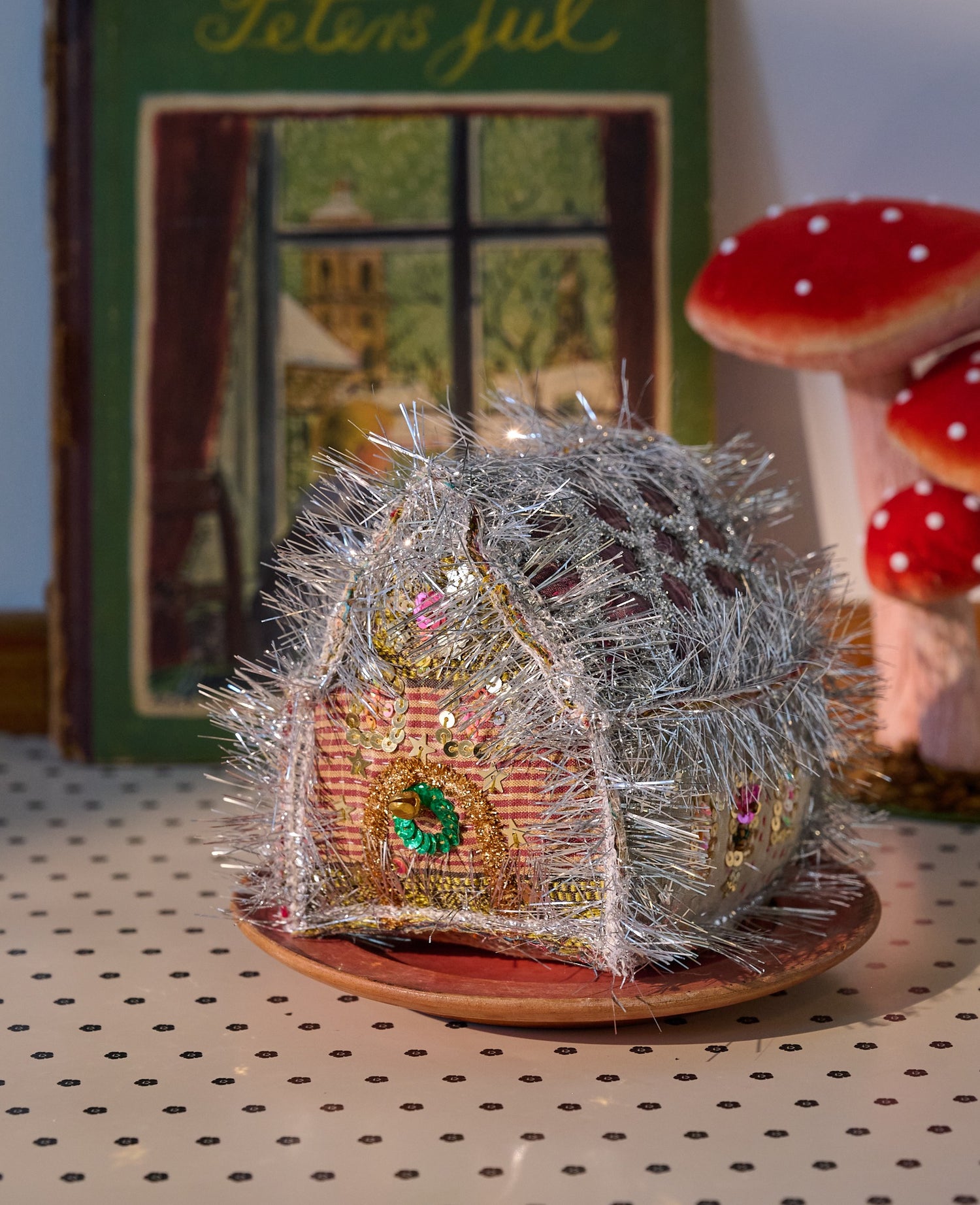 Gingerbread House - MEDIUM - No. 191