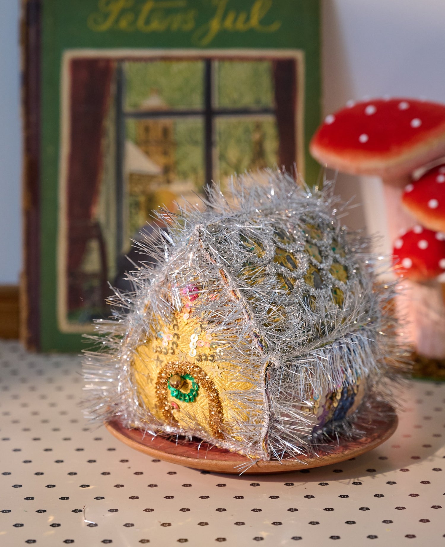 Gingerbread House - MEDIUM - No. 210