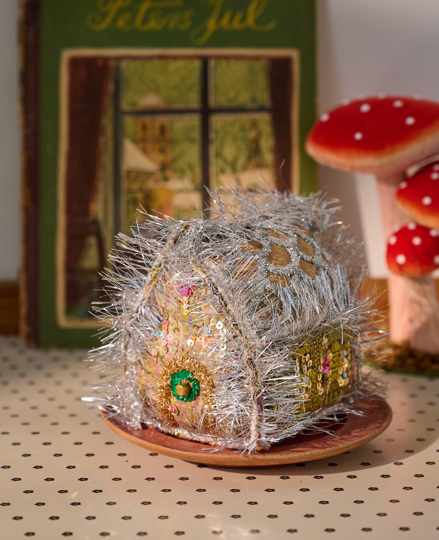 Gingerbread House - MEDIUM - No. 218