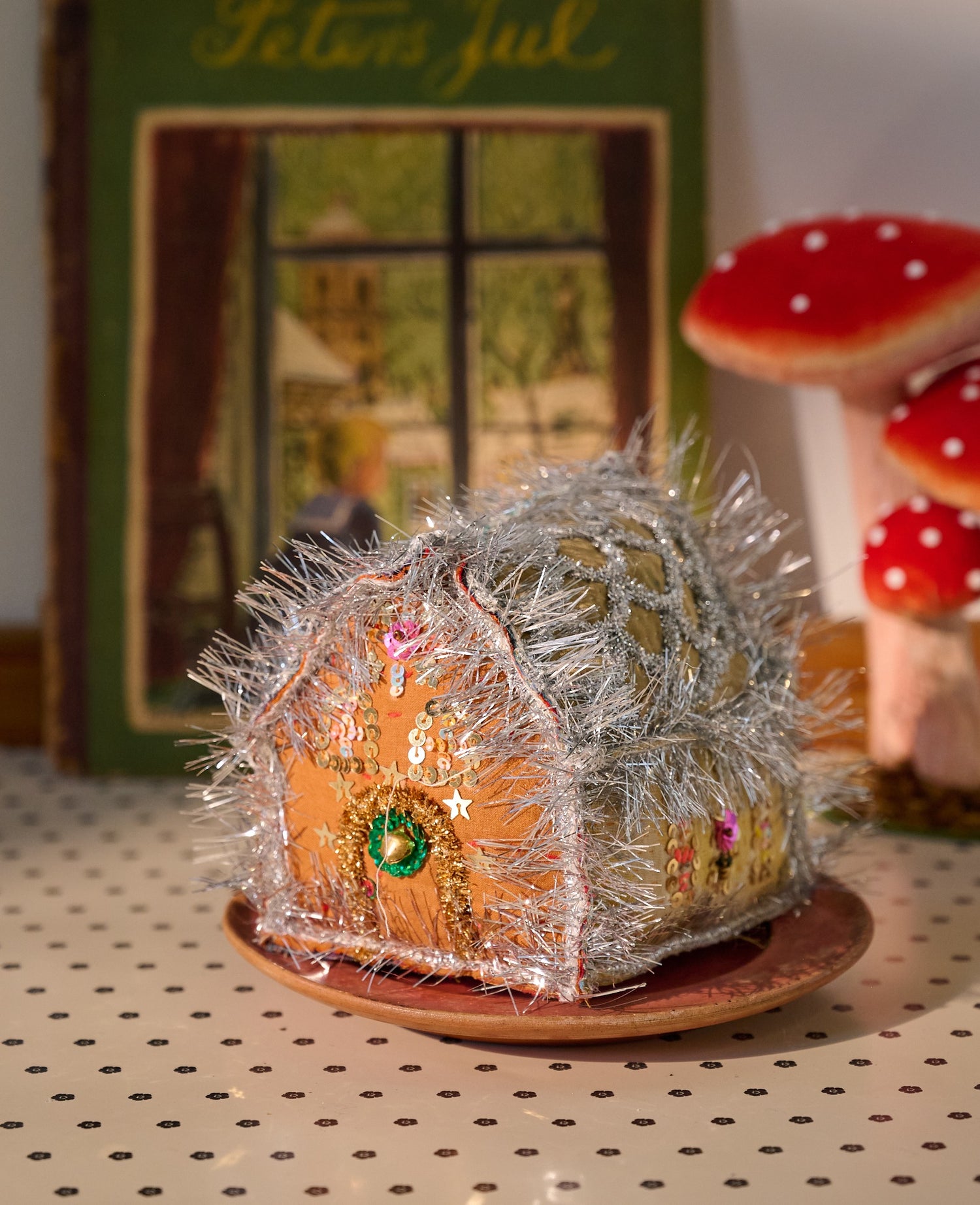Gingerbread House - MEDIUM - No. 221