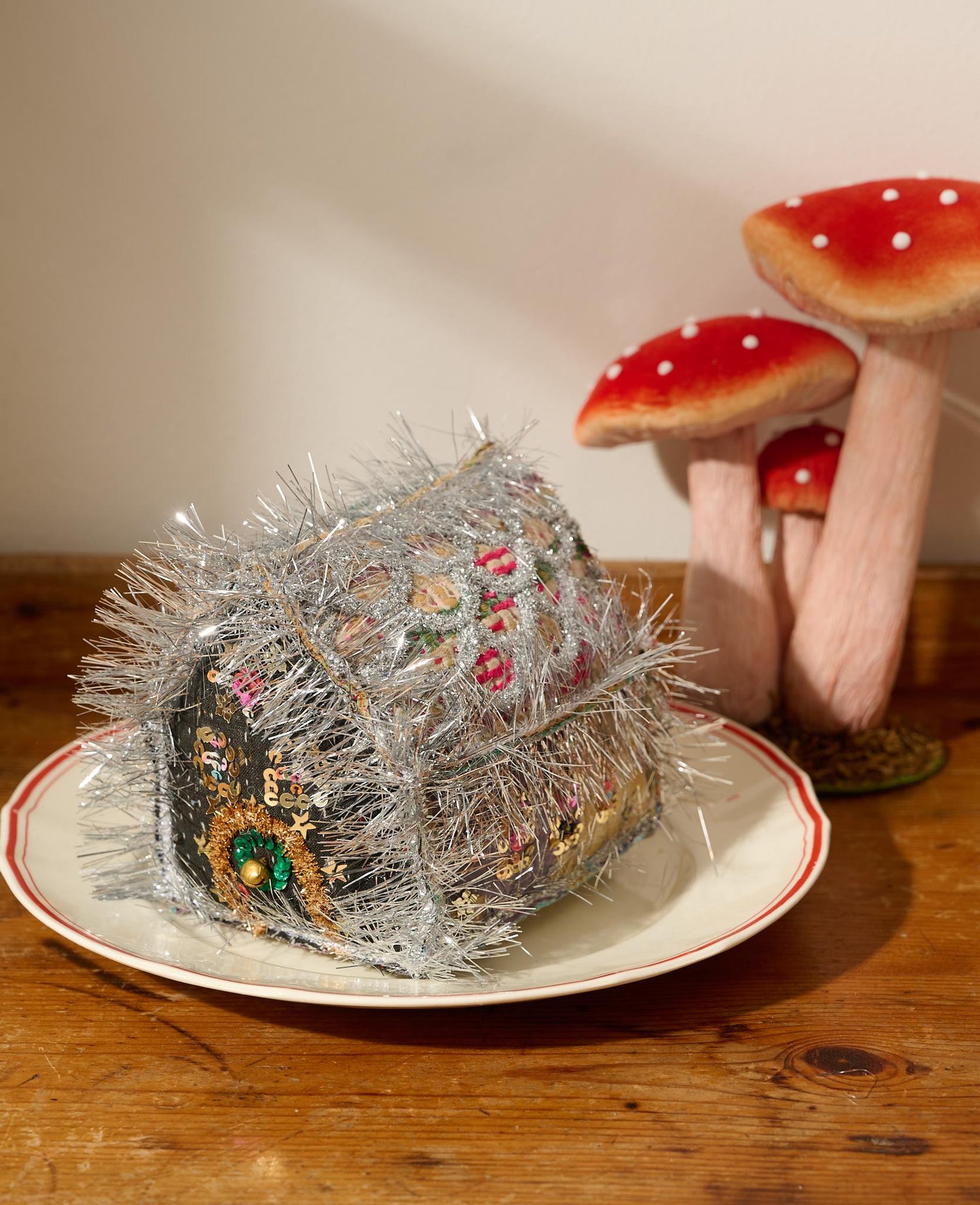 Gingerbread House - MEDIUM - No. 422