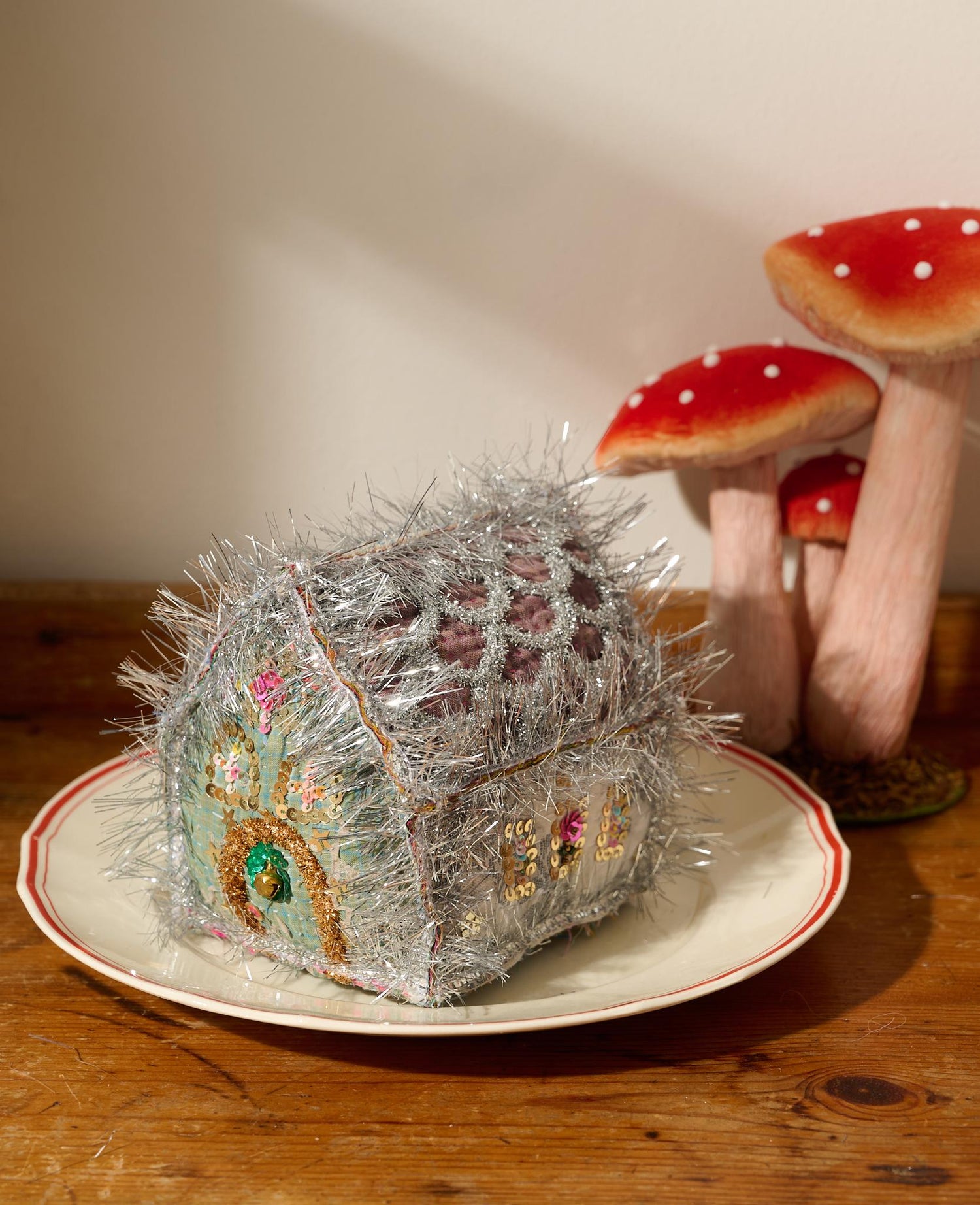 Gingerbread House - MEDIUM - No. 550