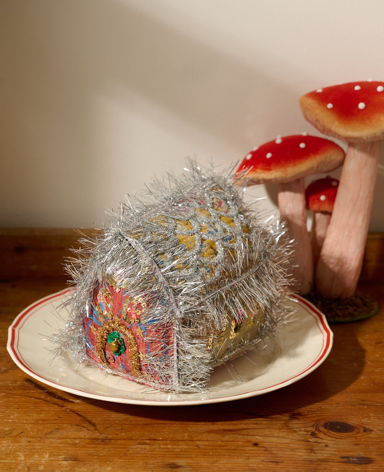 Gingerbread House - MEDIUM - No. 564