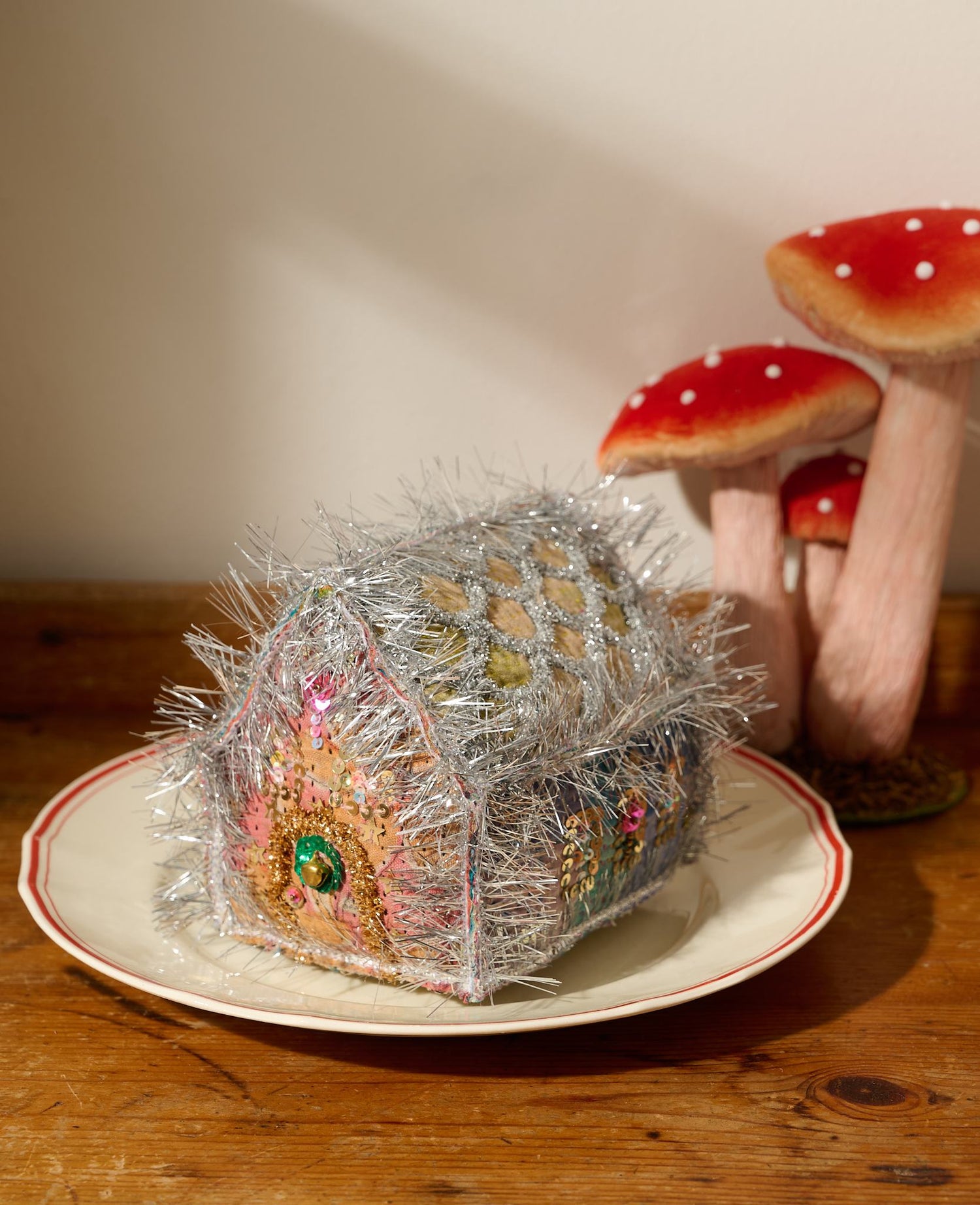 Gingerbread House - MEDIUM - No. 567