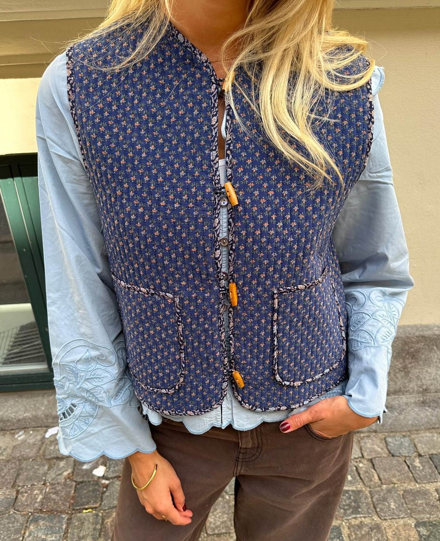 Amalie SILK Vest - No. 154