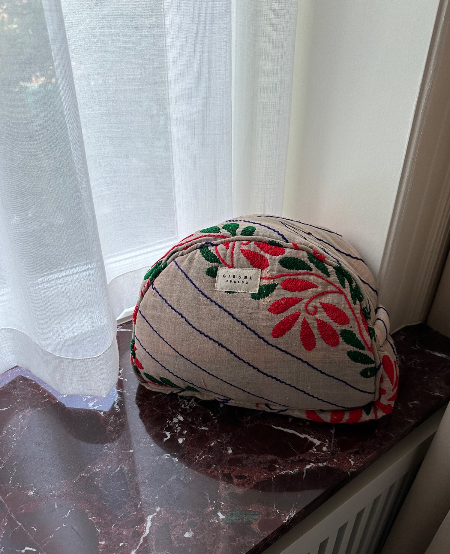 Karla Wash Bag - No. 63