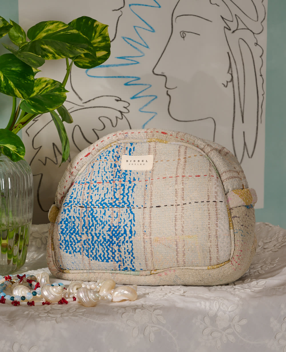 Karla Wash Bag - No. 253
