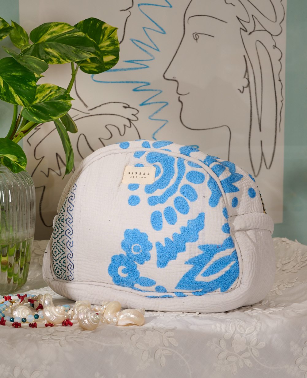 Karla Wash Bag - No. 272
