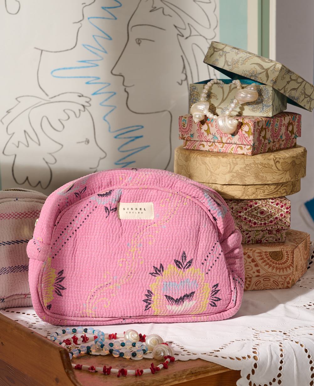Karla Wash Bag - No. 274