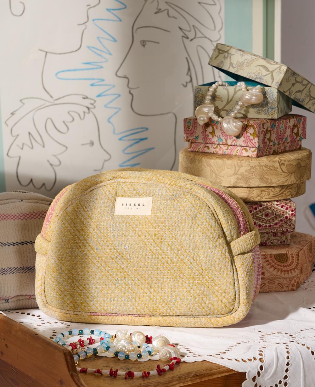 Karla Wash Bag - No. 277
