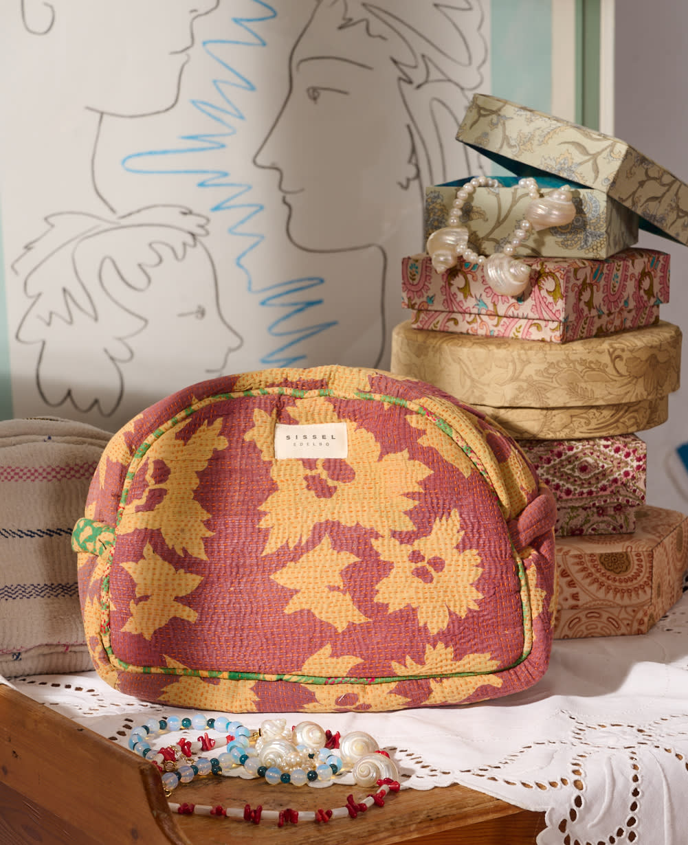 Karla Wash Bag - No. 281
