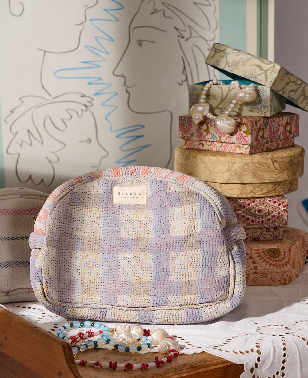 Karla Wash Bag - No. 289