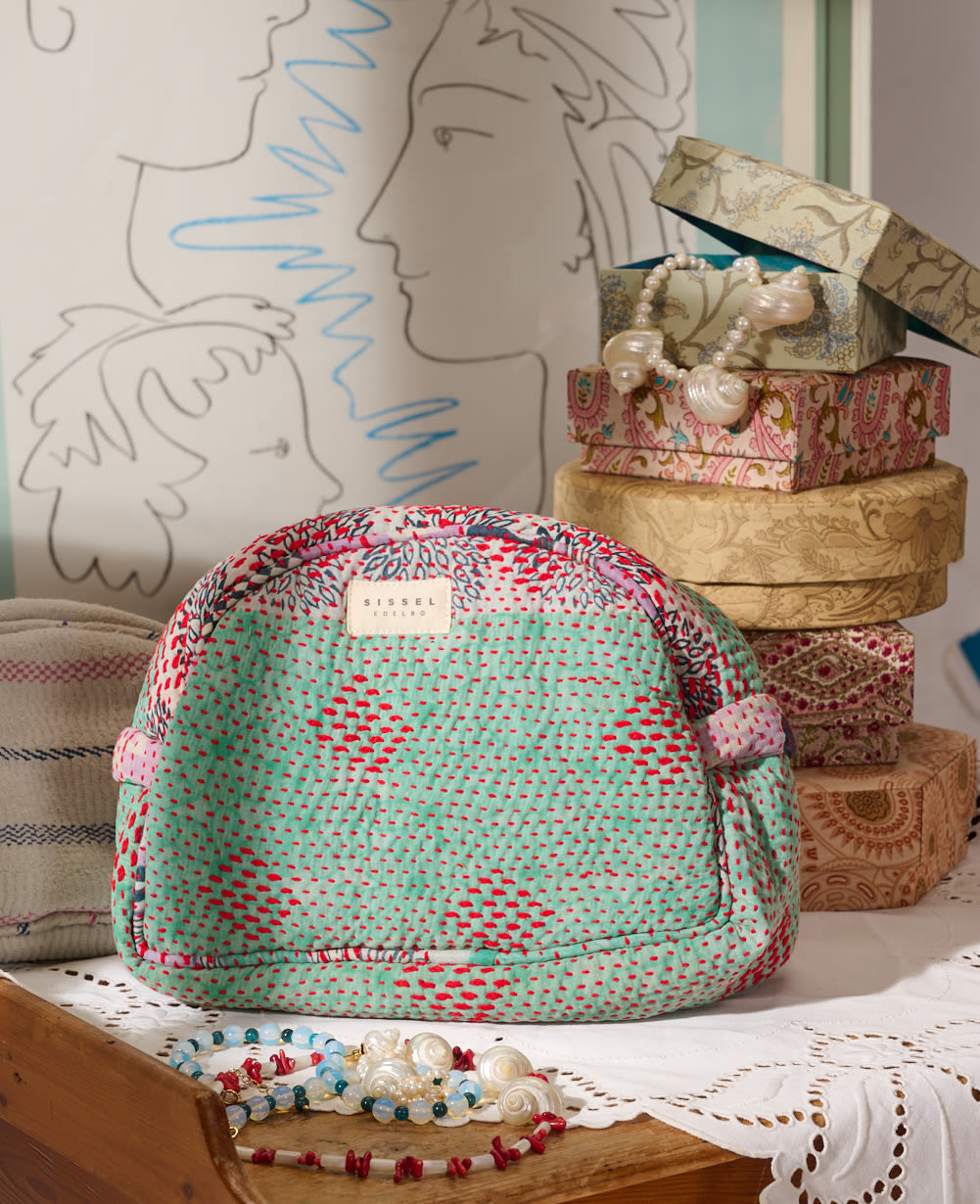 Karla Wash Bag - No. 297