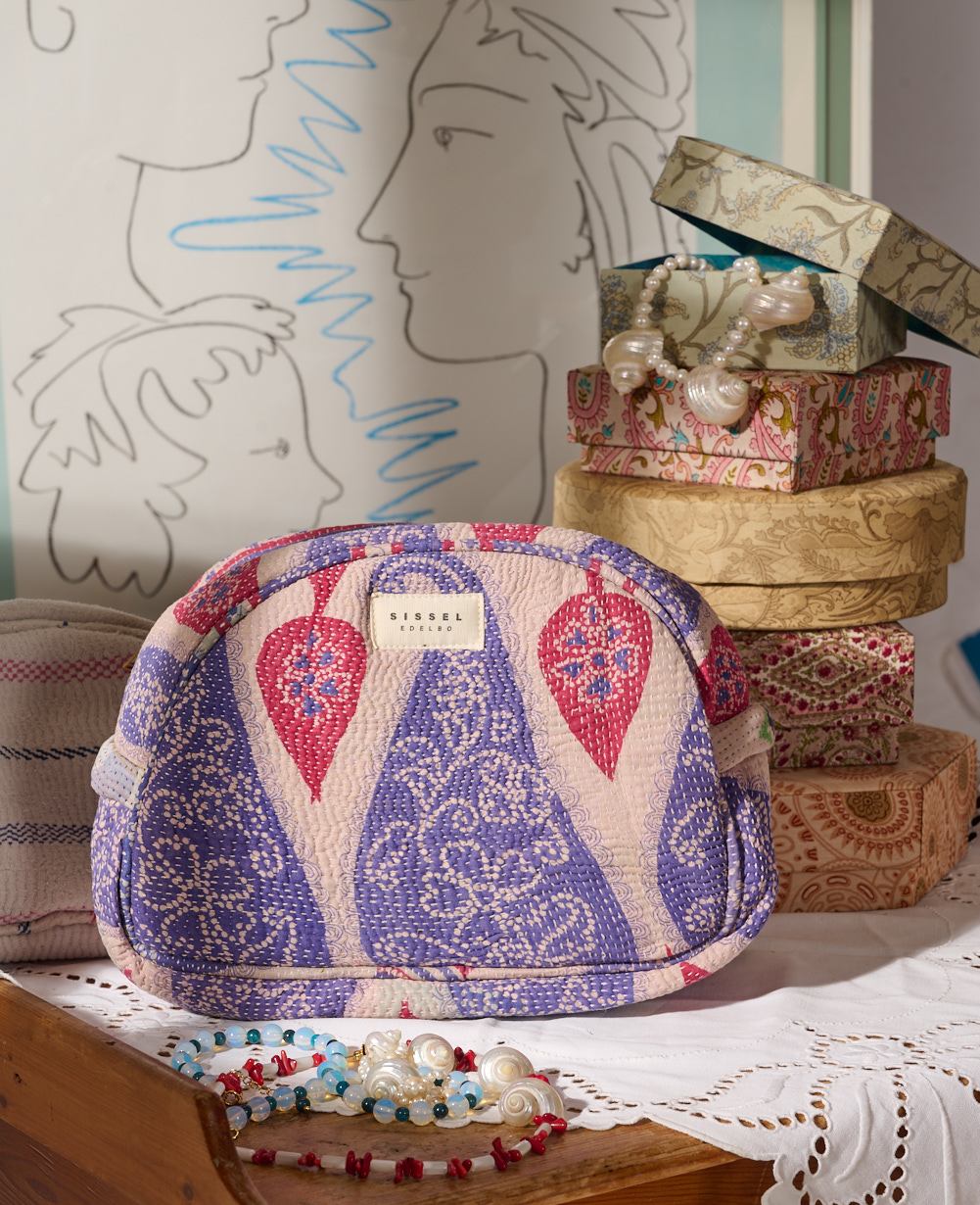 Karla Wash Bag - No. 300