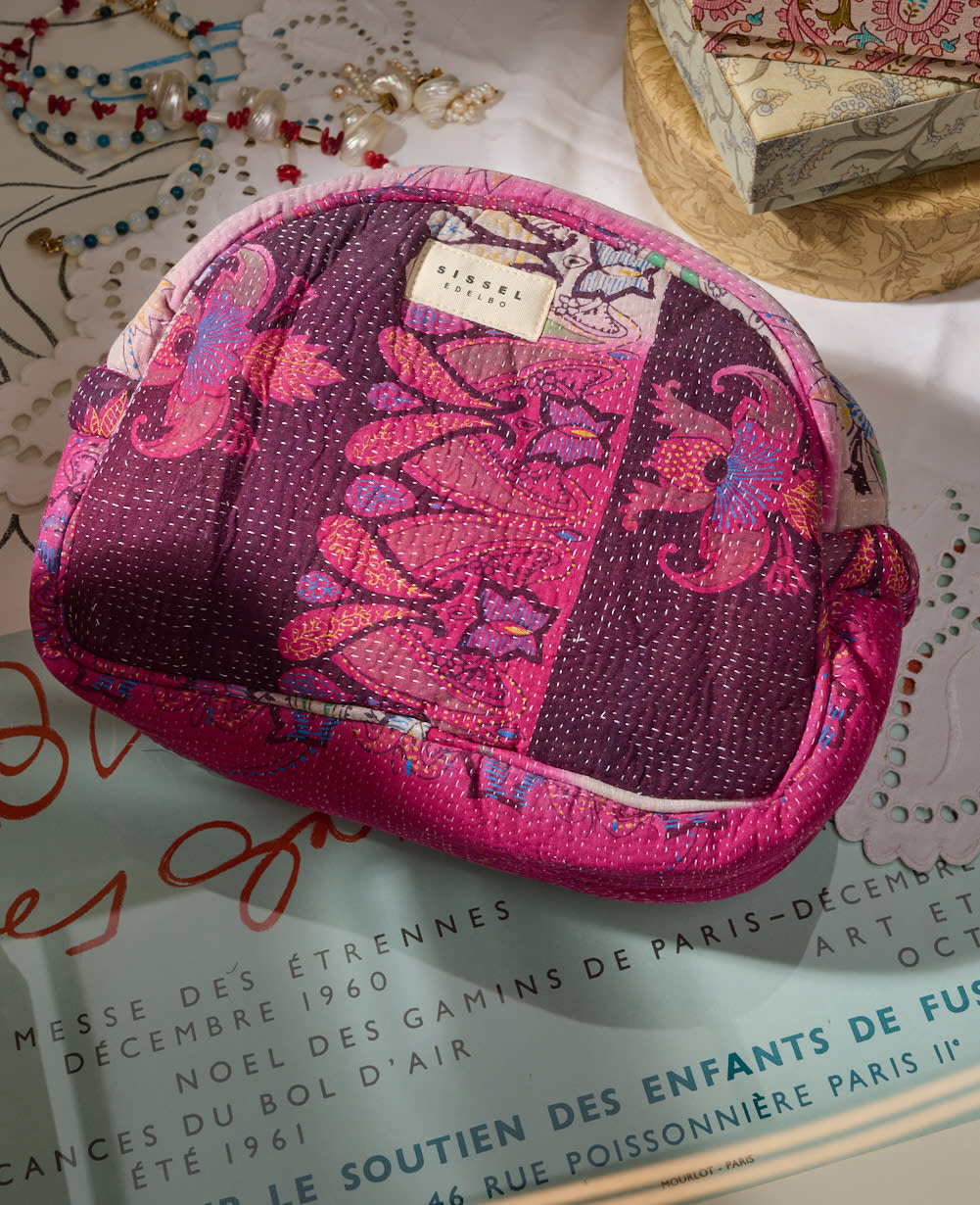 Karla Wash Bag - No. 320