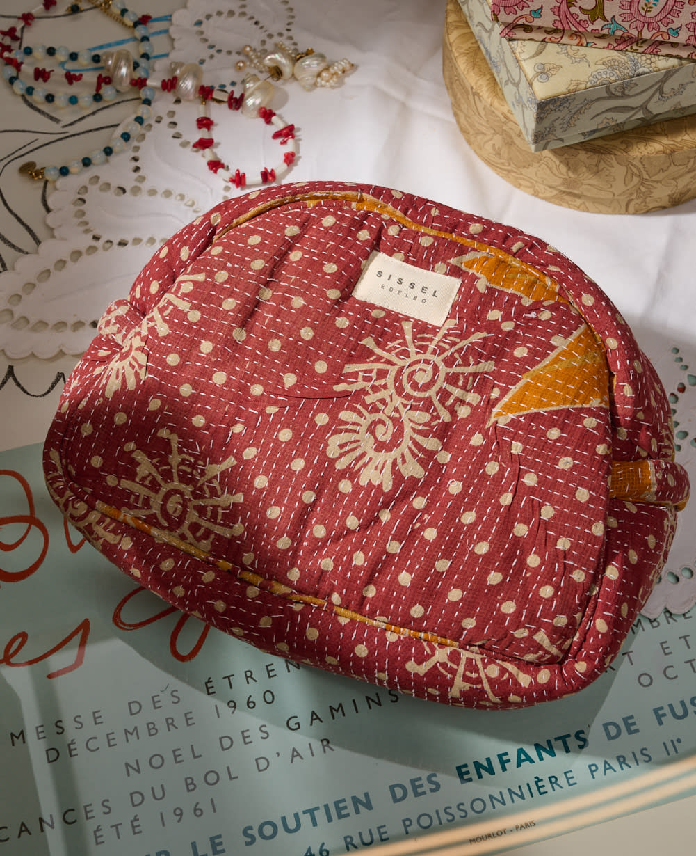 Karla Wash Bag - No. 322