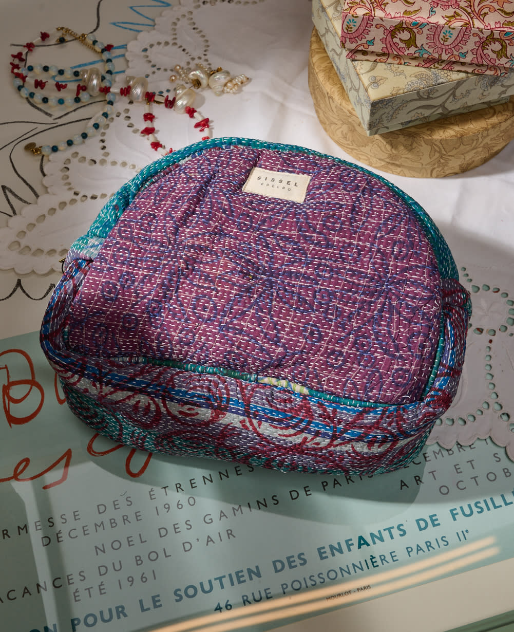 Karla Wash Bag - No. 327