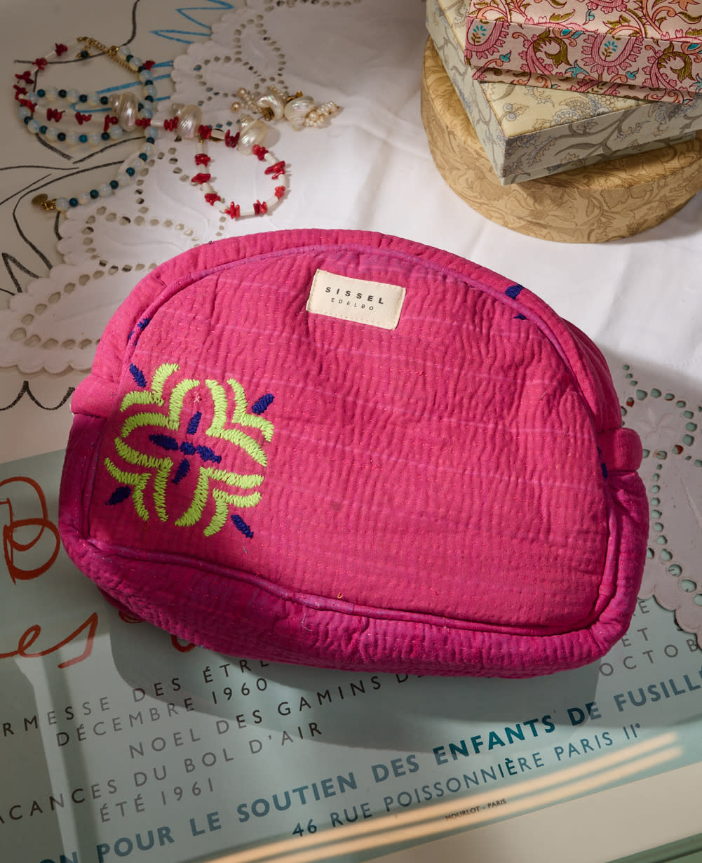 Karla Wash Bag - No. 343
