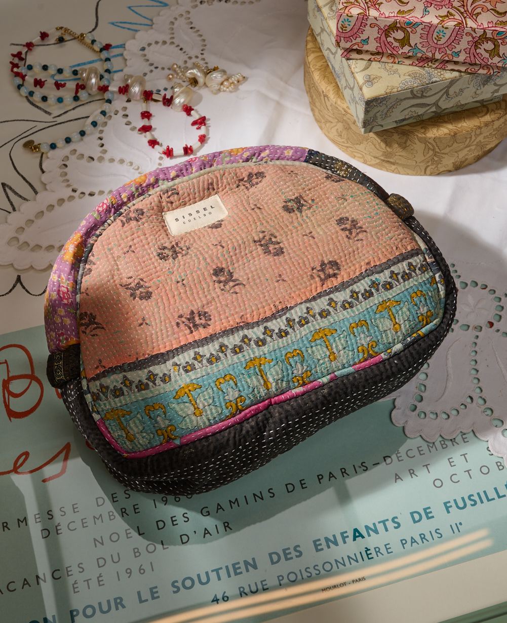 Karla Wash Bag - No. 344