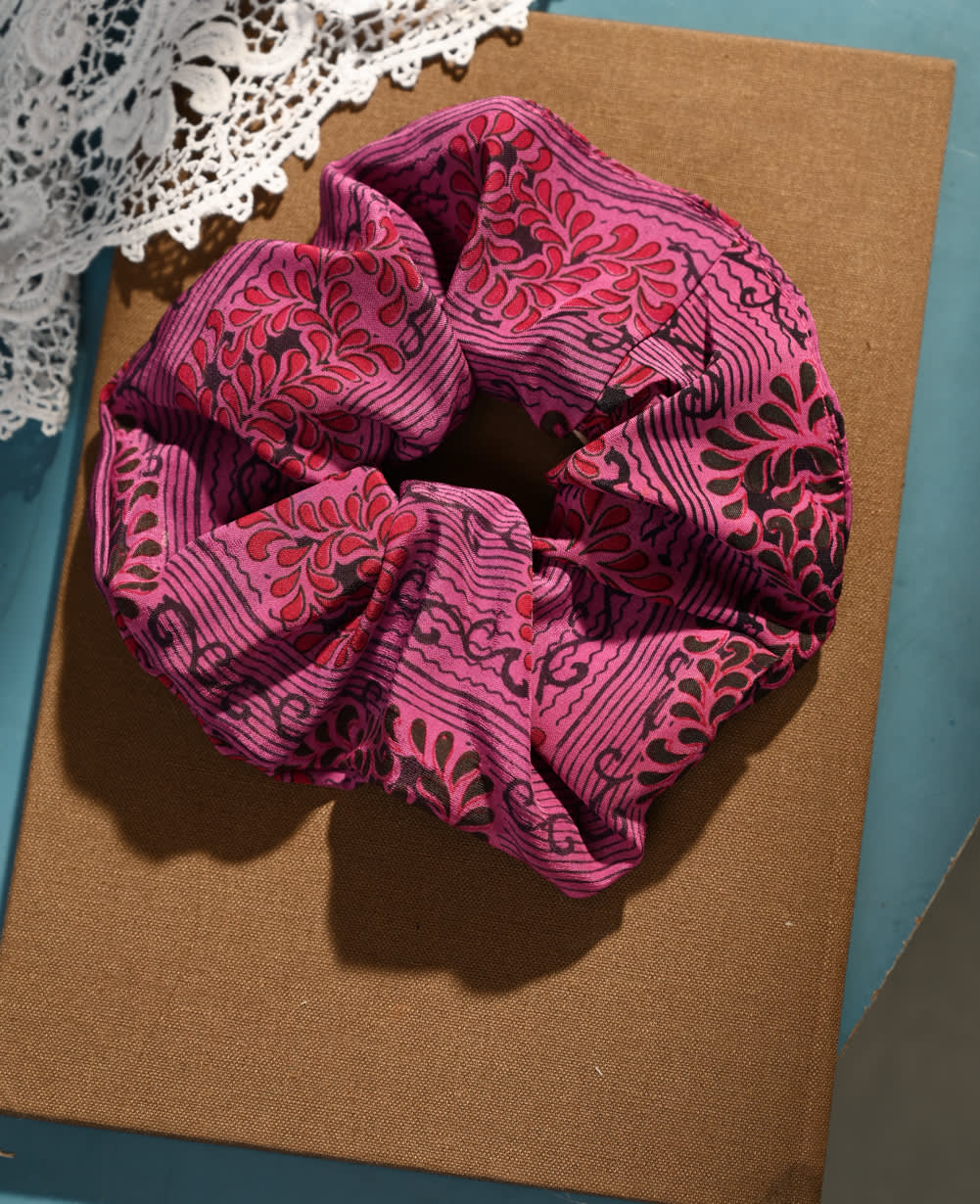 Meadow SILK Scrunchie - No. 100