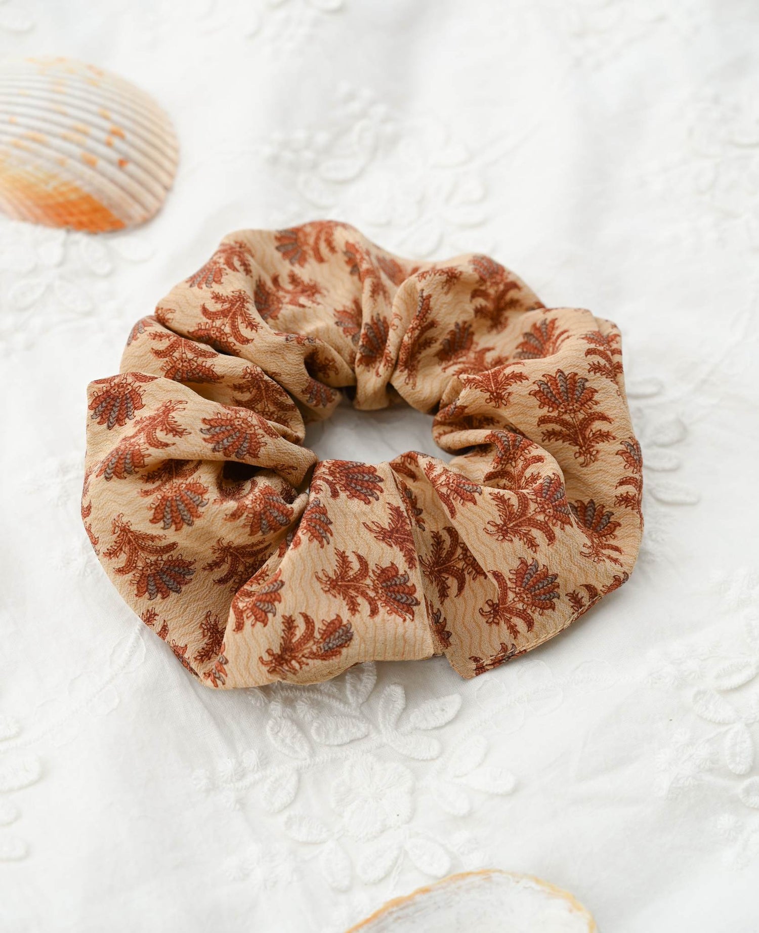 Meadow SILK Scrunchie - No. 106