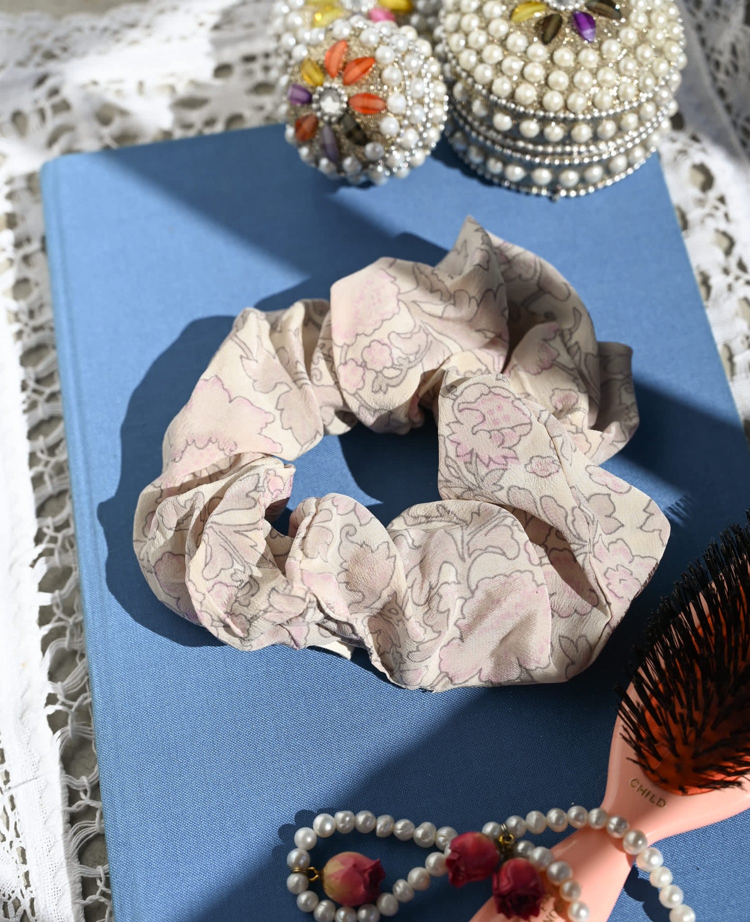 Meadow SILK Scrunchie - No. 68
