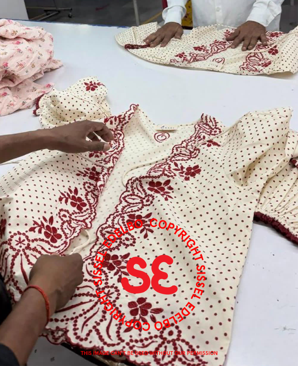 Sadie Top - Red Dots