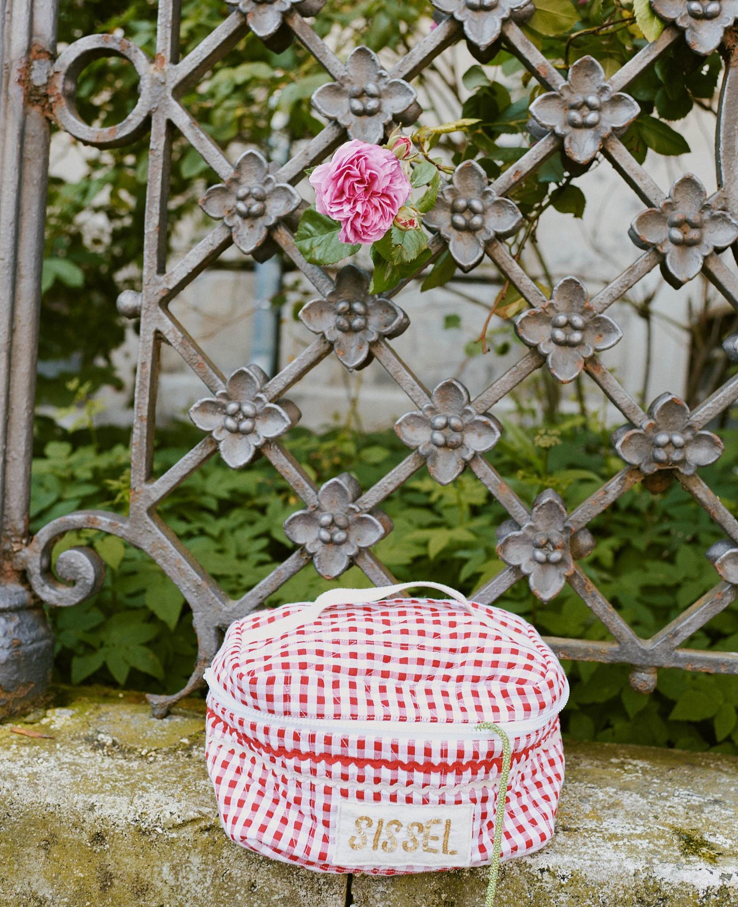 Sissel Bucket Bag - Red Checks