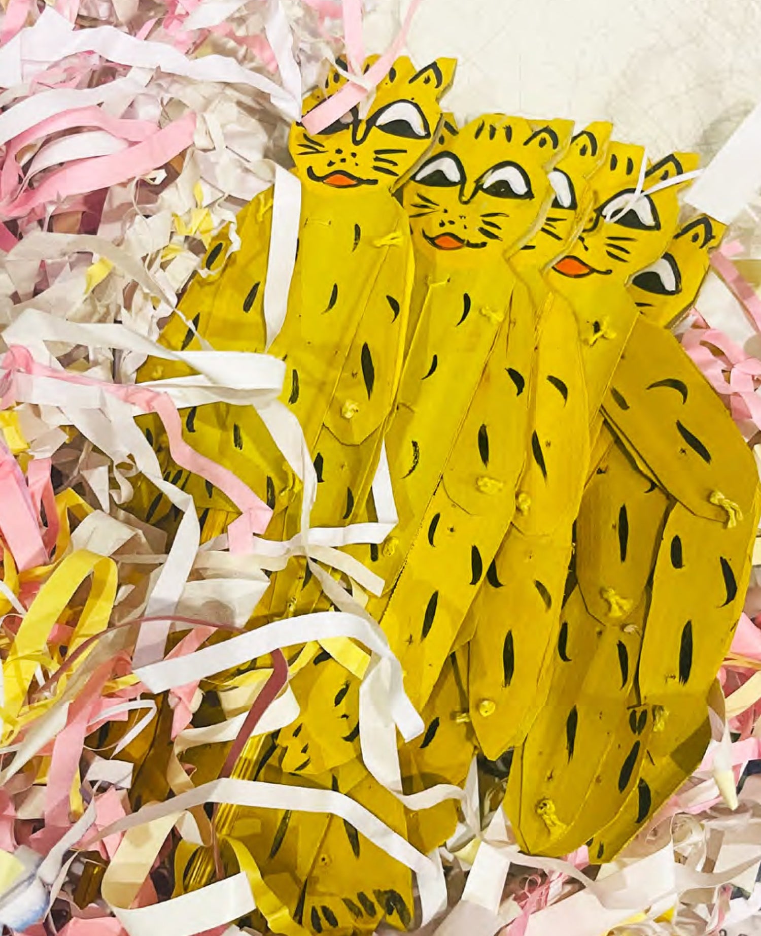 Tiger Puppet Stick - Yellow