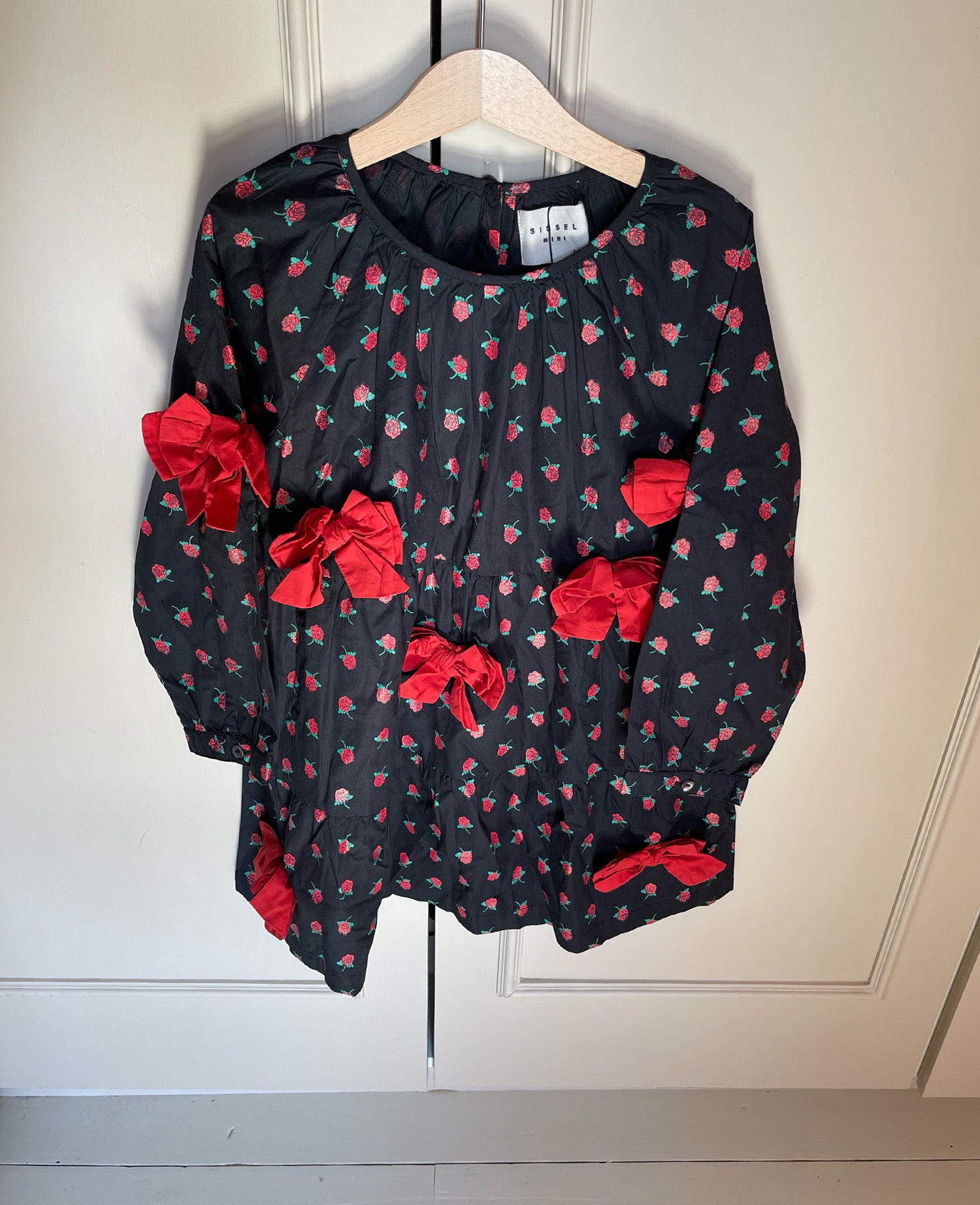 Bow MINI Dress - Black w. Red Roses