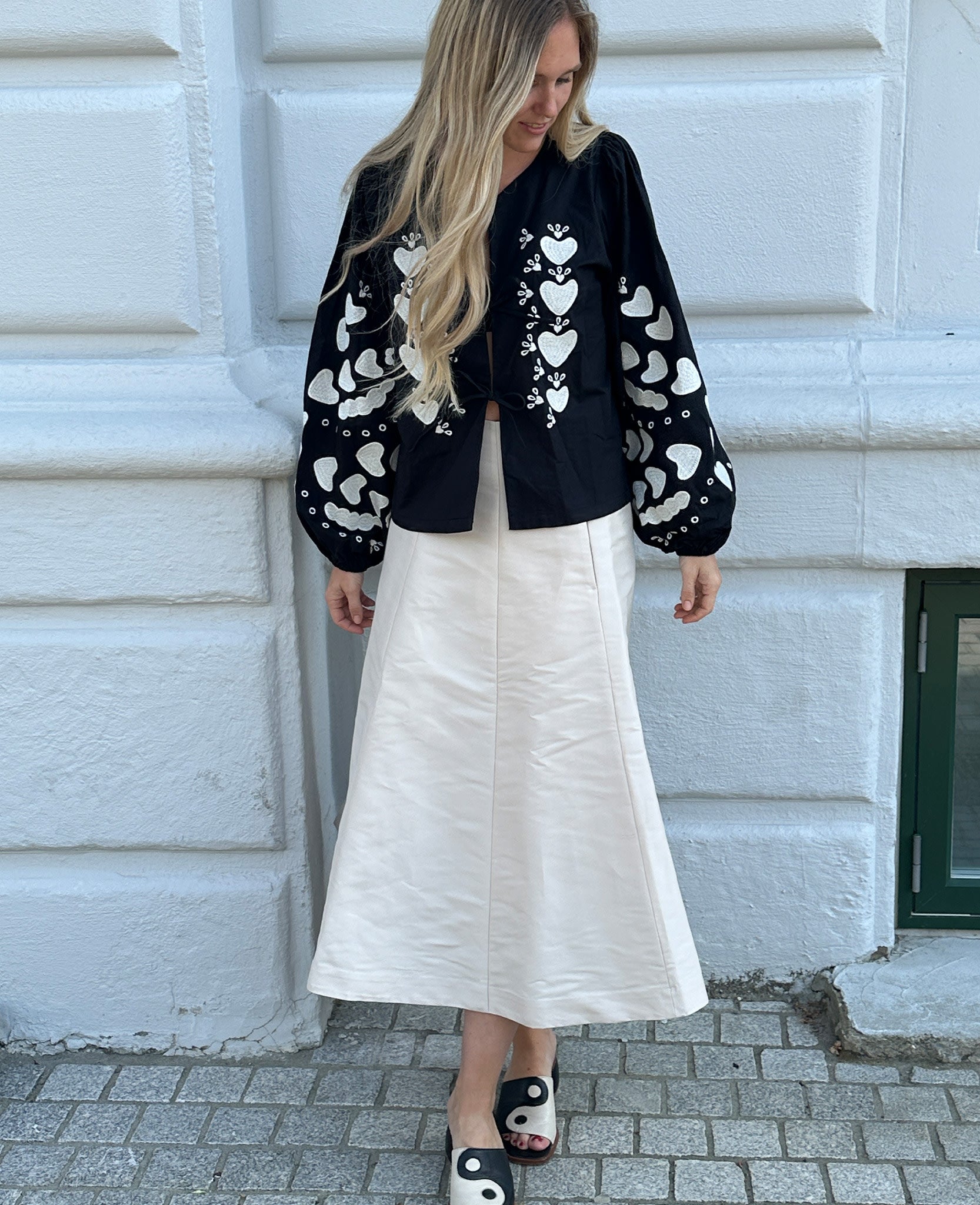 Elisabeth Top - Black W. White Swan – SISSEL EDELBO