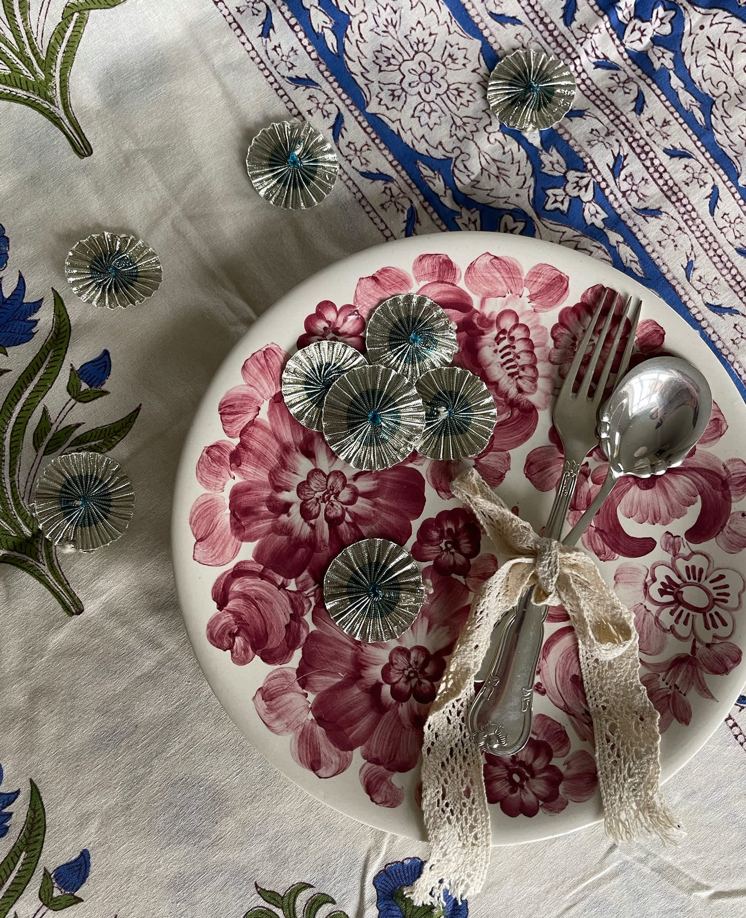 Metallic Celebration Rosettes 20 pc - Grass